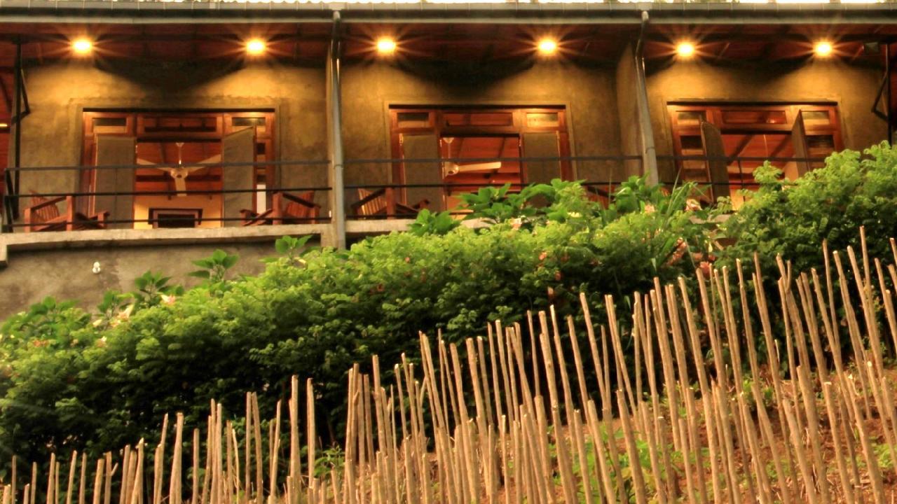 Rowinrich Cottages エッラ エクステリア 写真
